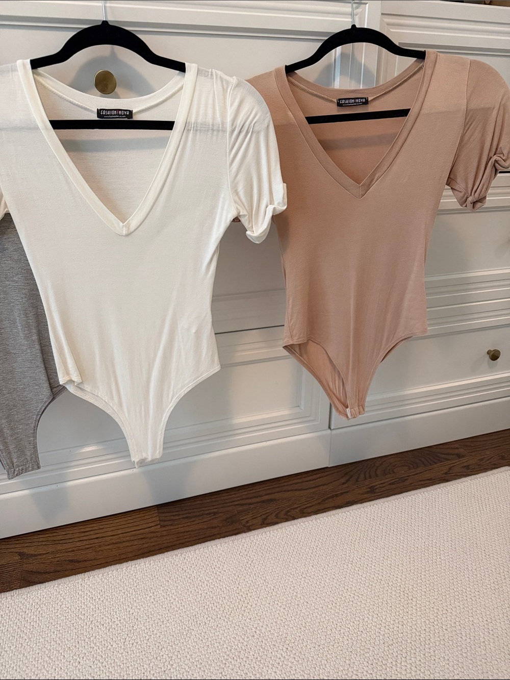 Fashion Nova V-Neck Short Sleeve Bodysuit - set of 4 - Picture 5 of 9
